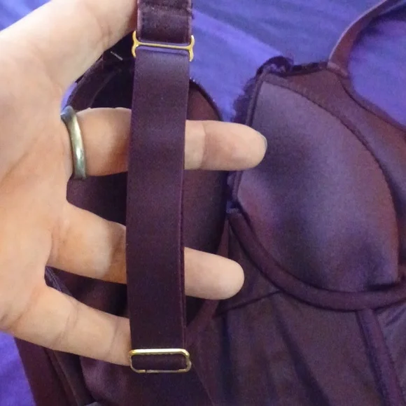 CACIQUE 40DD plum corcet adjustable straps - Picture 6 of 8